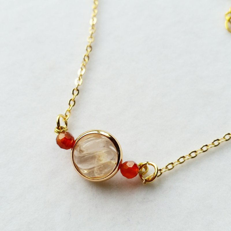 Twisted pale Stone, cut red Stone plated necklace clavicle - สร้อยคอ - เครื่องเพชรพลอย สีแดง