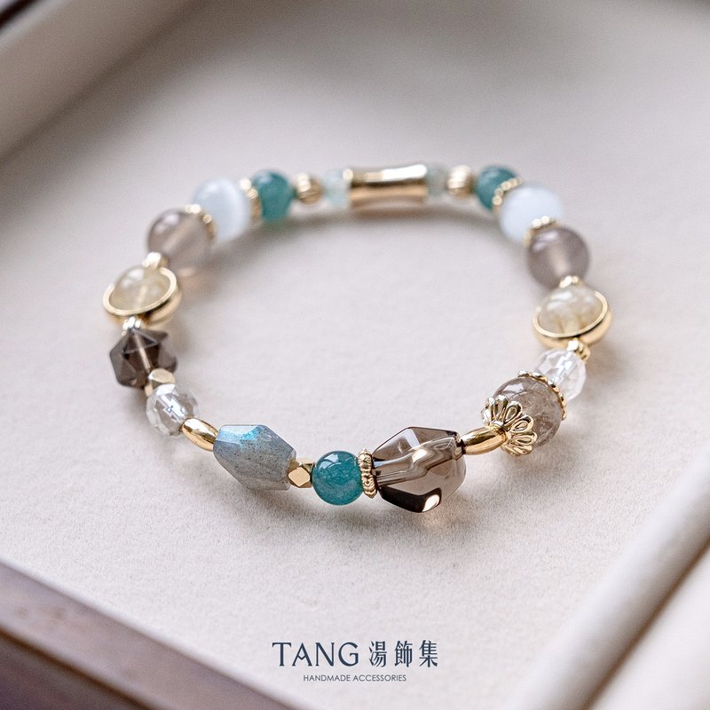 April Forest. Citrine blonde crystal labradorite blue water jade 14K gold crystal bracelet. Wealth and Healing - สร้อยข้อมือ - คริสตัล หลากหลายสี