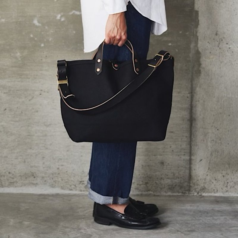 Canvas leather tote bag M black | - กระเป๋าแมสเซนเจอร์ - ผ้าฝ้าย/ผ้าลินิน 