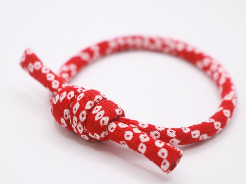 Made in Japan Red Chirimen Knot Bracelet Traditional Lucky Charm Accessory - Bracelets - Cotton & Hemp Red
