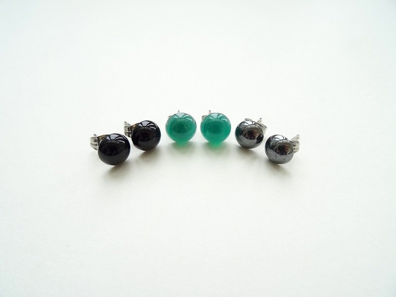 Black Onyx, Green Agate, Hematite Round Cabochon 316L Stainless Steel Ear Studs - Earrings & Clip-ons - Semi-Precious Stones Black