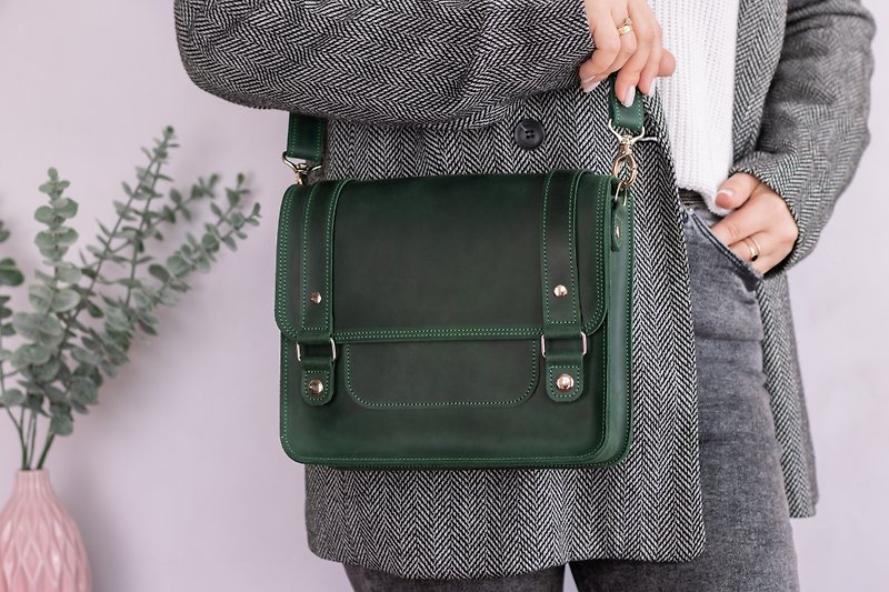 Women's Leather Shoulder Bag / Medium Side Bag / Crossbody bag for studying - 公事包 - 真皮 綠色