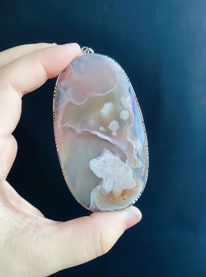 【售出】孤品 櫻花瑪瑙  灰冰底飄粉成型花 項鍊 閨密 天然石 禮 - 項鍊 - 水晶 粉紅色