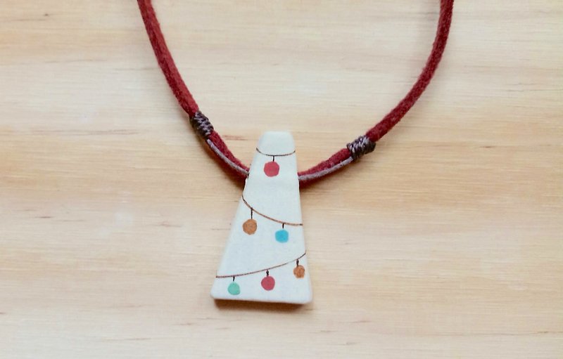 Hand-painted color bulb essential oil diffused pottery necklace - Necklaces - Pottery White