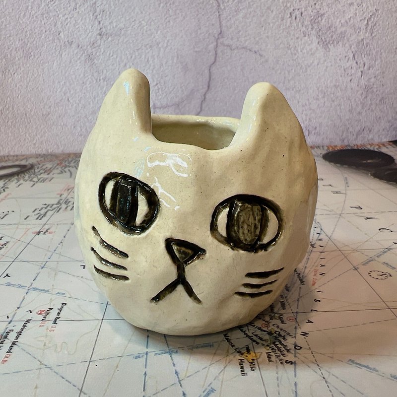 A white cat is also a good cat│Yoshino Eagle x Pottery Handmade Flower Vessel・Succulent/Hydroponic Potted Plant・Plants - ตกแต่งต้นไม้ - ดินเผา 
