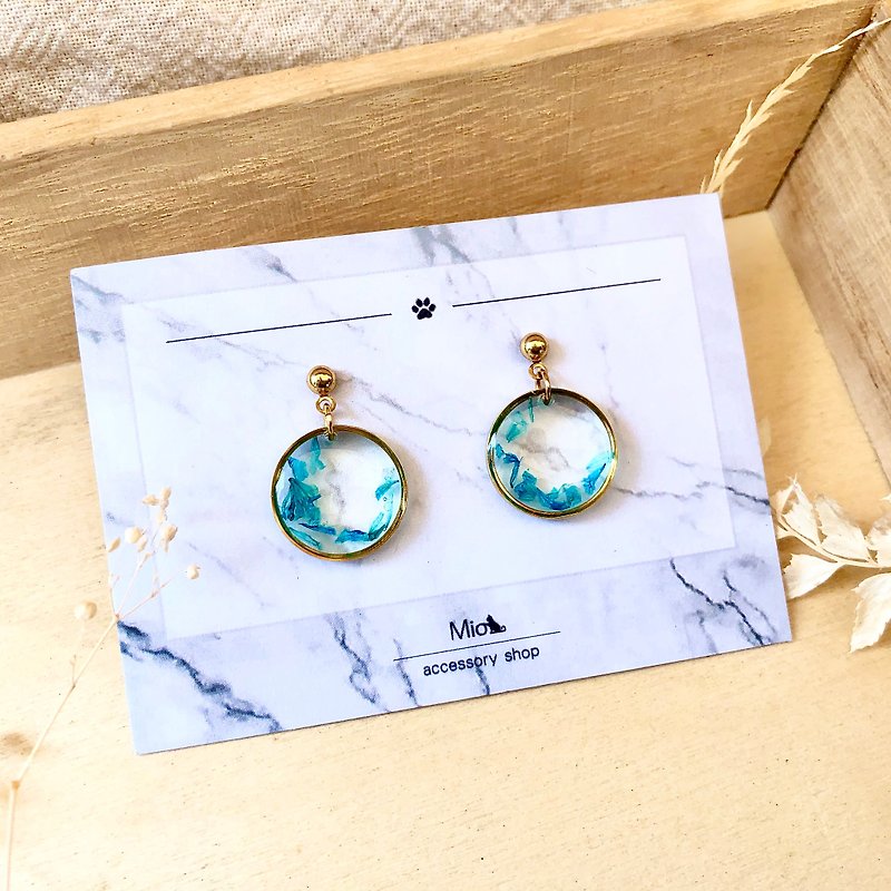 [Flower Crescent Moon] Dew Grass Water Color Dry Flower Series Earrings (Clip-On can be changed) - ต่างหู - วัสดุอื่นๆ สีน้ำเงิน