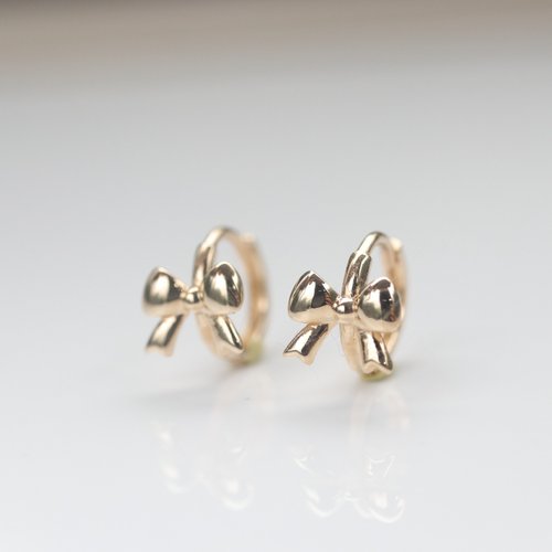 CHARIS GRACE 14K Gold Butterfly Lock Earring 金蝴蝶結耳扣耳環