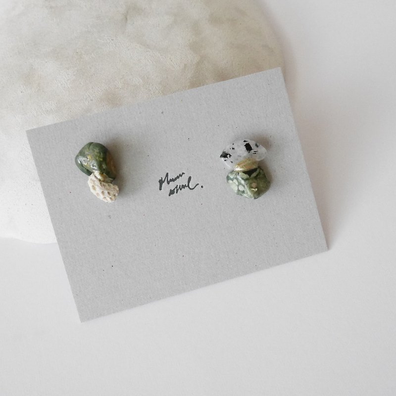 Jin Ji earrings ピアス / イヤリング | sea series no.44 - Earrings & Clip-ons - Semi-Precious Stones Green