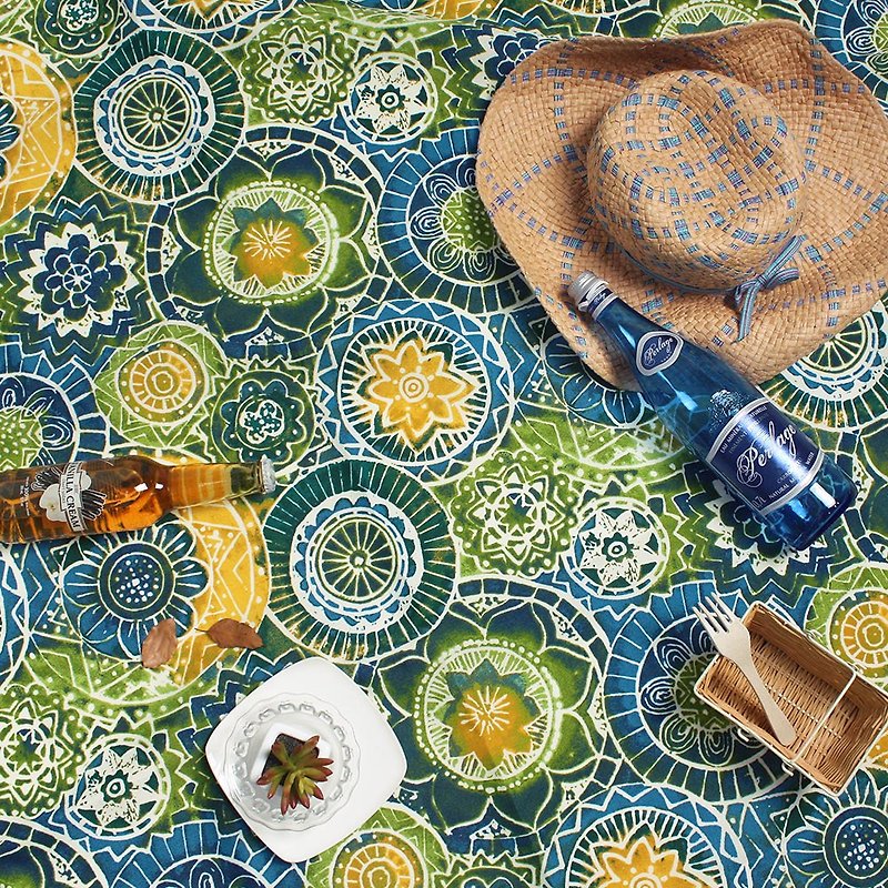 Limited flower cloth lightweight picnic mat beach mat Taiwan-made dream return algae sea exchange gifts - Camping Gear & Picnic Sets - Polyester Green