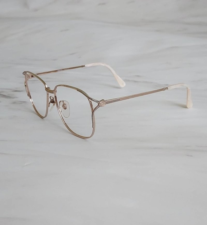 Gucci 12KGF 鈦合金黃金色鑲嵌繩索飾logo+珍珠貝塑料掛耳老眼鏡 - 眼鏡/鏡框 - 其他金屬 白色