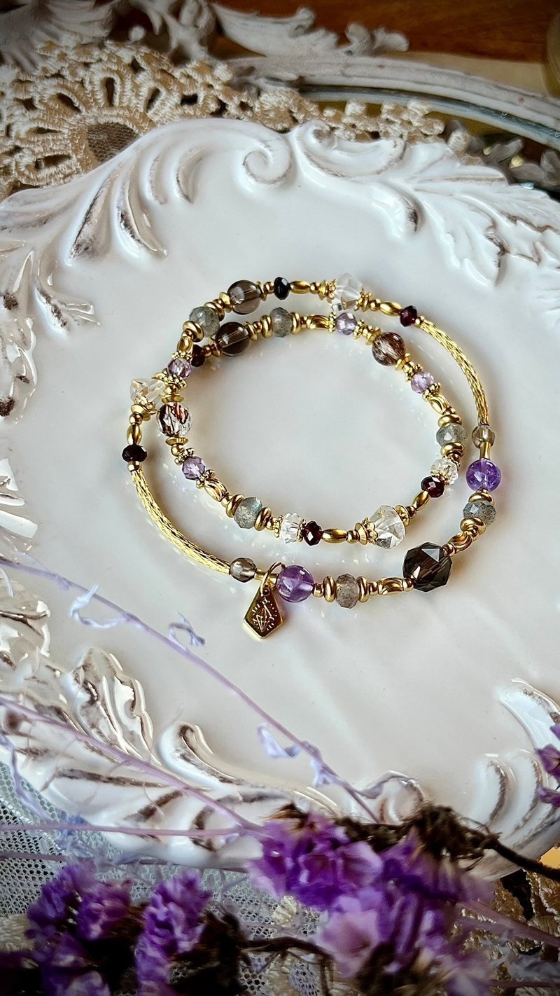 -Healing for the Past-Natural crystal bracelet/ Bronze bracelet - Bracelets - Semi-Precious Stones Multicolor