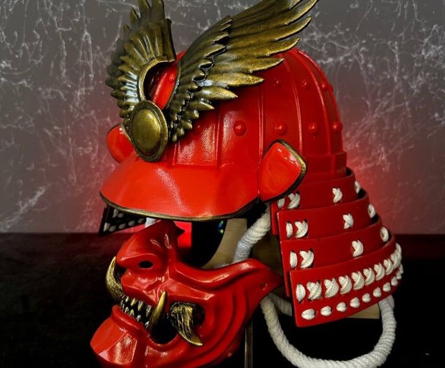 赤と金の鬼半面、侍コスプレ用日本の面頬マスク、兜ヘルメット
