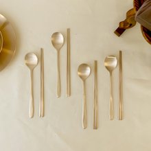【新品・未使用】高級 韓国食器 箸 スプーン 2人分セット 真鍮製 韓国真鍮製スプーン箸セット 2人分 - ショップ brassware 美顔