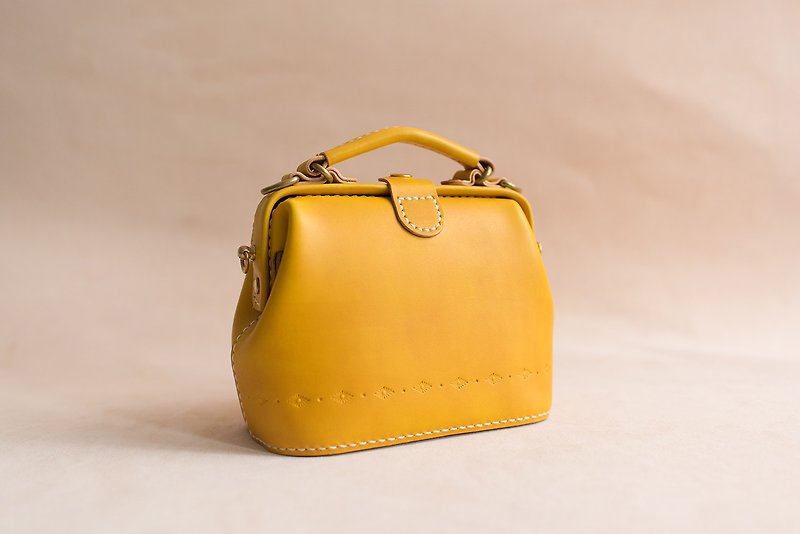[Tangent School] Doctor's bag kiss lock bag pure hand-stitched vegetable tanned leather ladies cute shoulder bag handbag - กระเป๋าแมสเซนเจอร์ - หนังแท้ สีเหลือง