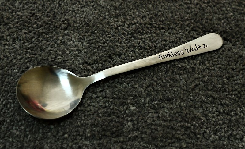 Hairline Customized Stainless Steel Head Spoon (limited to English) (Eating is available) - ช้อนส้อม - โลหะ สีเงิน