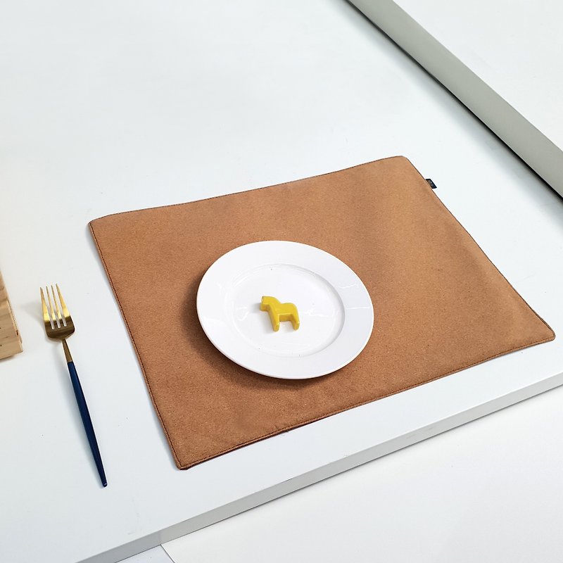 客製文字。輕質軟木餐墊 (A款) - 餐桌布/桌巾/餐墊 - 其他材質 咖啡色