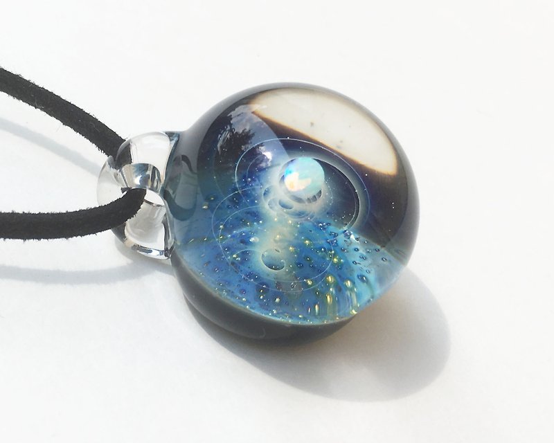 The first star shining in the night sky. Glass pendant with white opal Space universe - สร้อยคอ - แก้ว สีน้ำเงิน