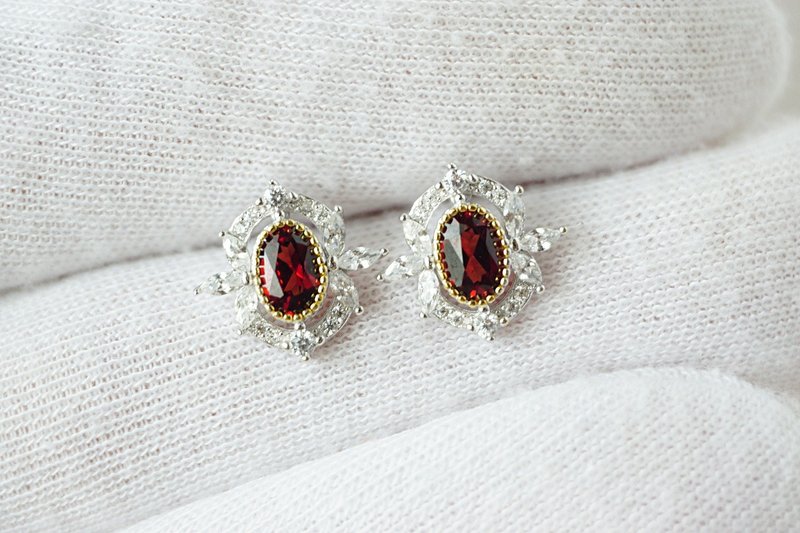 Stud Earrings Natural Garnet Silver925 , stud earrings - 耳環/耳夾/耳骨夾 - 純銀 紅色