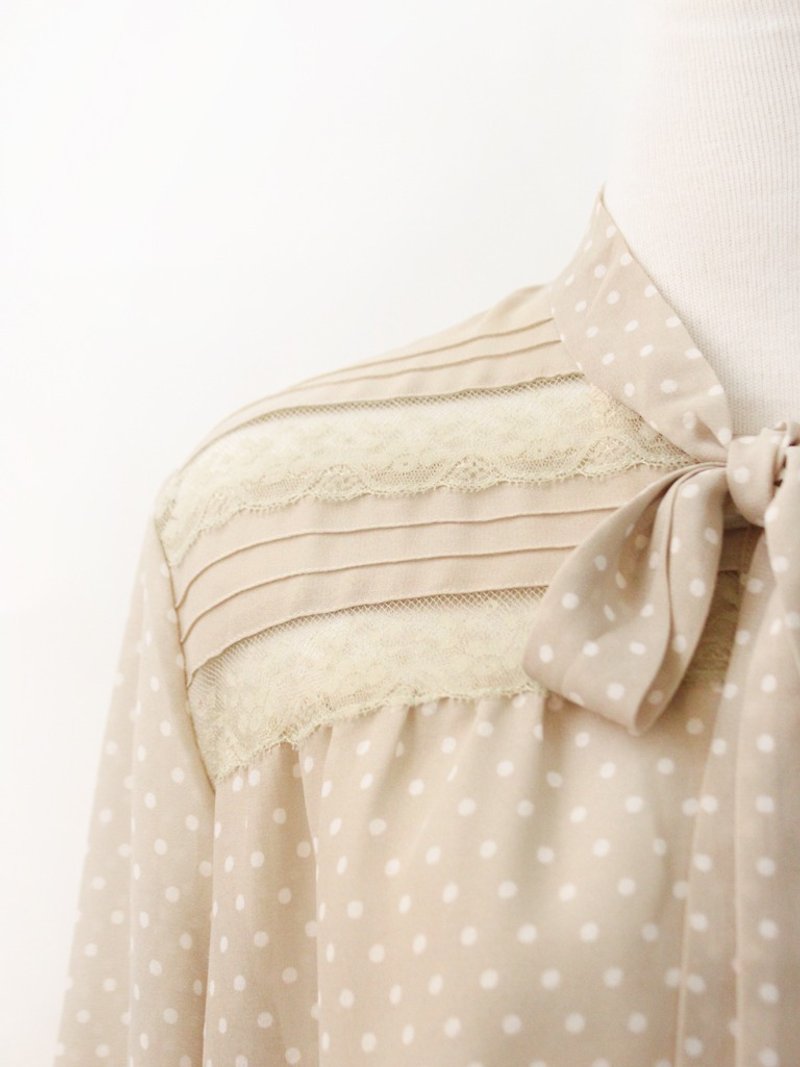 Vintage Japanese lace stitching khaki bow tie dot five-point sleeves vintage shirt - Women's Shirts - Polyester Khaki