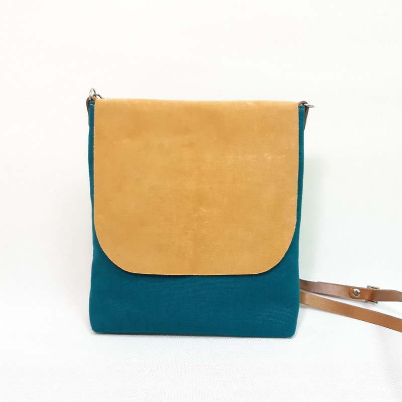 Wenqing cross-body bag / reverse cowhide / canvas bag / navy blue - Messenger Bags & Sling Bags - Cotton & Hemp Multicolor