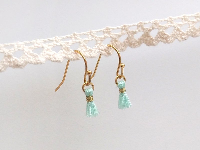 Mini tassel earrings ear hooks (pair) - ต่างหู - โลหะ สีทอง