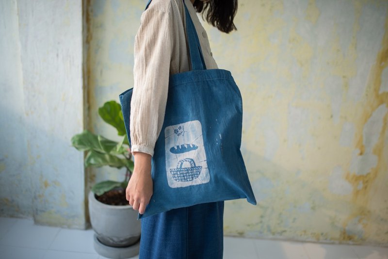 PICNIC : Katazome Dyeing Technic | The Indigo Tote Bag - 其他 - 棉．麻 藍色