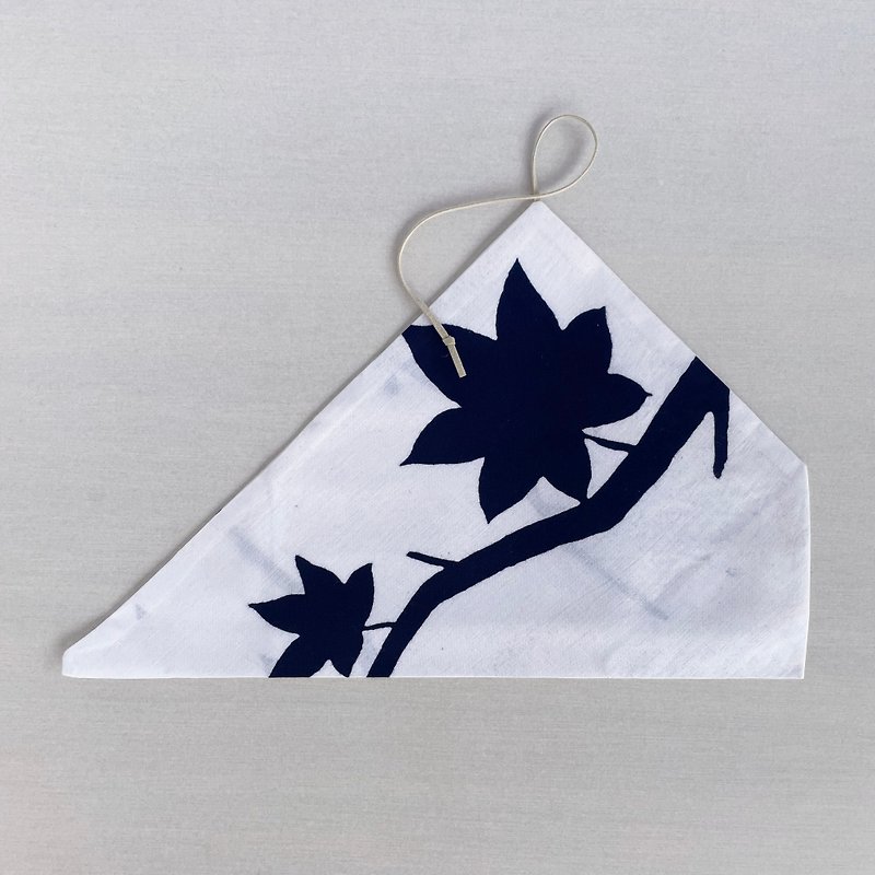 Unique | Cutlery Holder made of YUKATA fabric -Navy maples on white - ช้อนส้อม - ผ้าฝ้าย/ผ้าลินิน ขาว