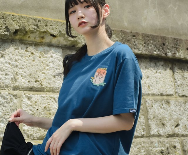 浮世絵金魚刺繍Tブルー - ショップ XRAGE（エックスレージ） T