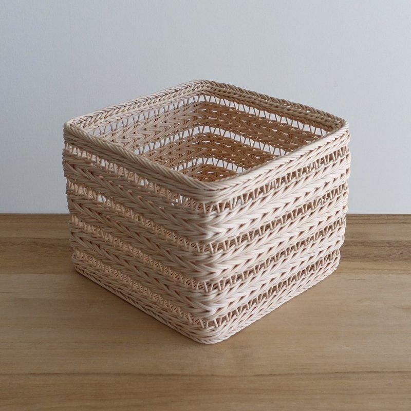 Square Basket with Square Bottom 22 Squares 2022 - Shelves & Baskets - Wood 