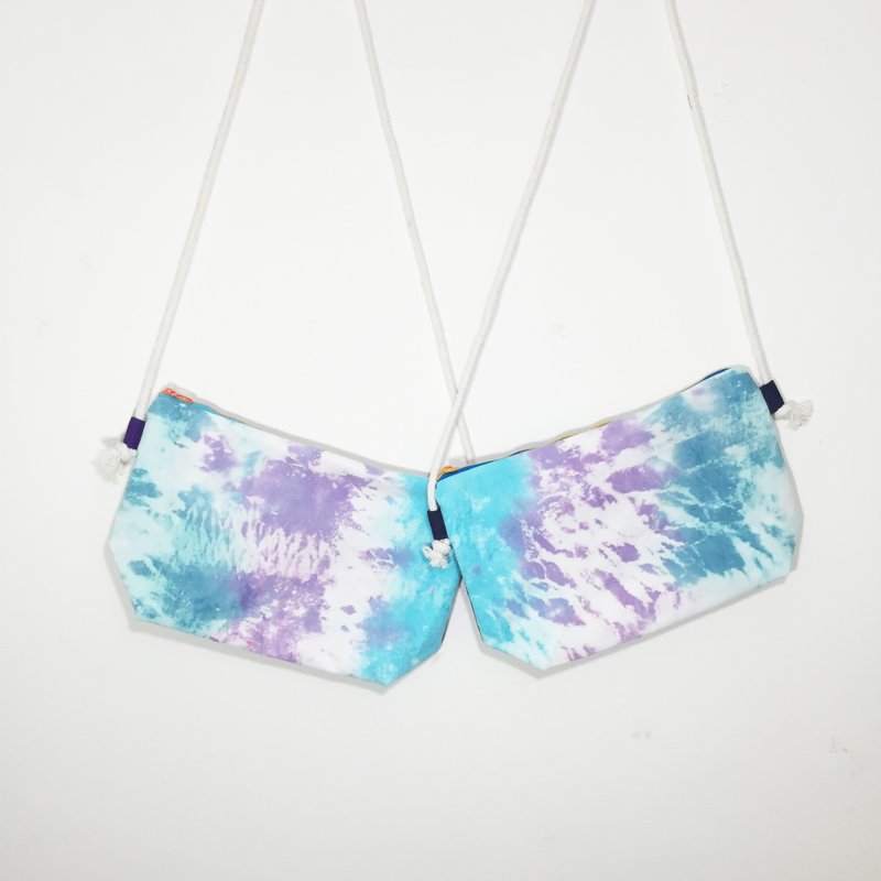 Tie dye/handmade/Shoulder bag/Crossbody bag/Purse [Clear] - กระเป๋าแมสเซนเจอร์ - ผ้าฝ้าย/ผ้าลินิน สีน้ำเงิน