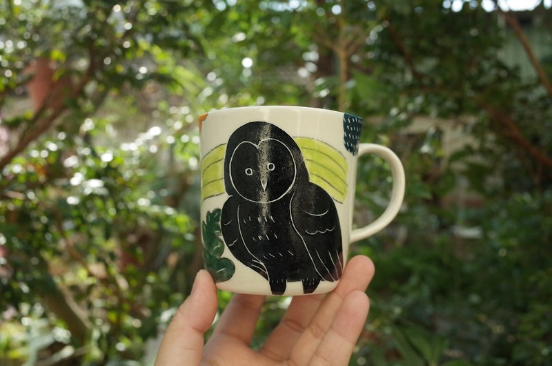 Love Taiwan Straw Owl Mug - Cups - Porcelain White
