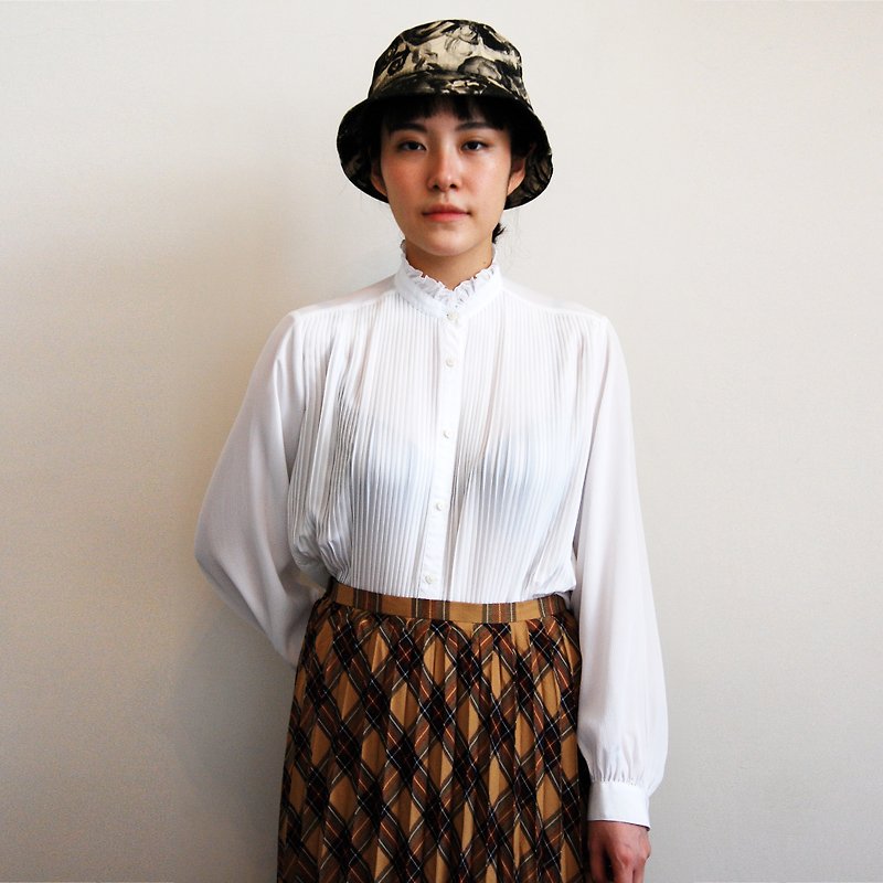Pumpkin Vintage. Ancient chiffon elegant white shirt - เสื้อเชิ้ตผู้หญิง - วัสดุอื่นๆ 