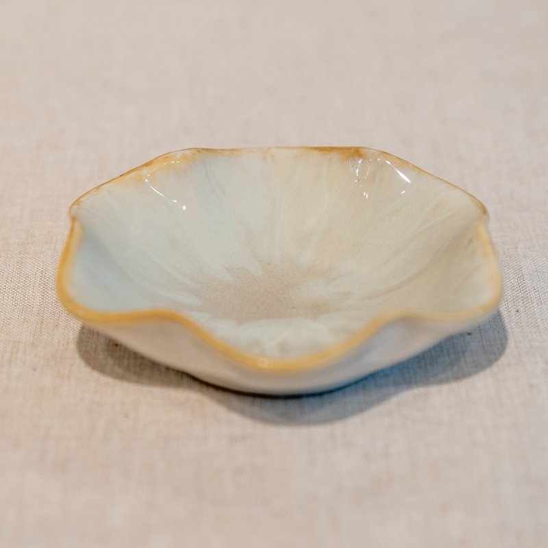 蓮の葉の水皿レトロなホワイト小皿苔玉水皿巧みに描かれたネット植物博物館 - 陶芸/ガラス - 陶器 