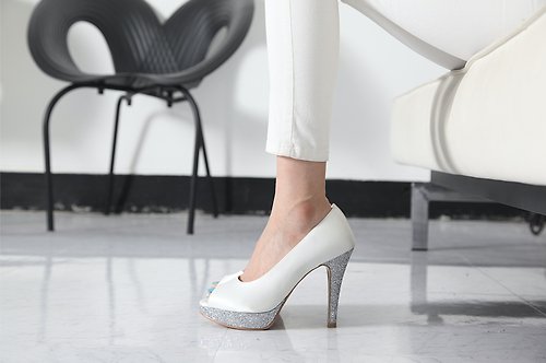 Dahlia Blanc 韓國製緞面開口高跟鞋婚鞋 銀色鞋跟防水台