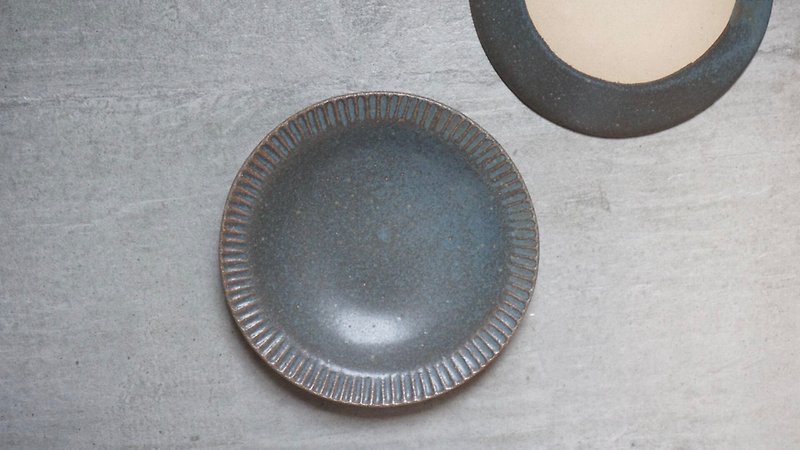 日本陶藝作家 益子燒吉沢窯手作創意 青錆釉 線刻 深小皿