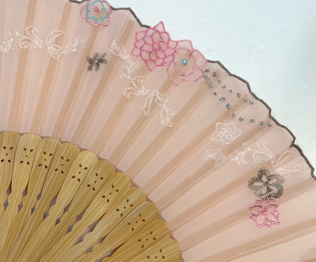 京刺繍扇子～エイミーキャットシリーズ～ - ショップ コリコ雑貨