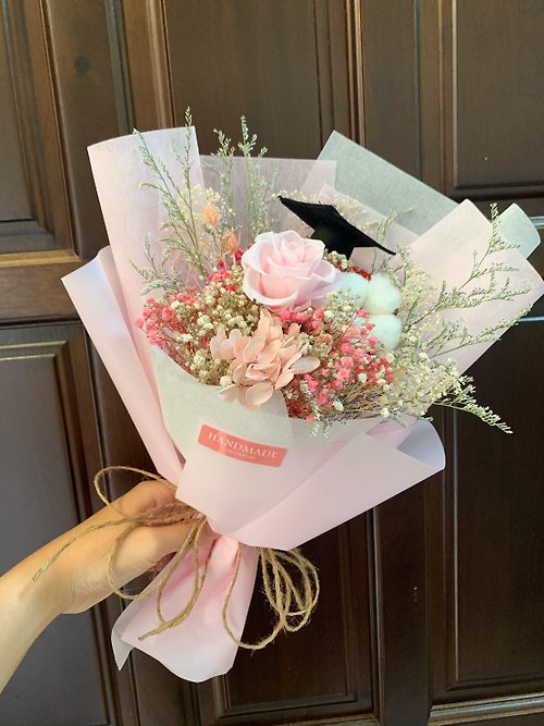 Eudora House mini bear bouquet, graduation gift, teacher's day flower gift  - Shop eudorahouse Dried Flowers & Bouquets - Pinkoi