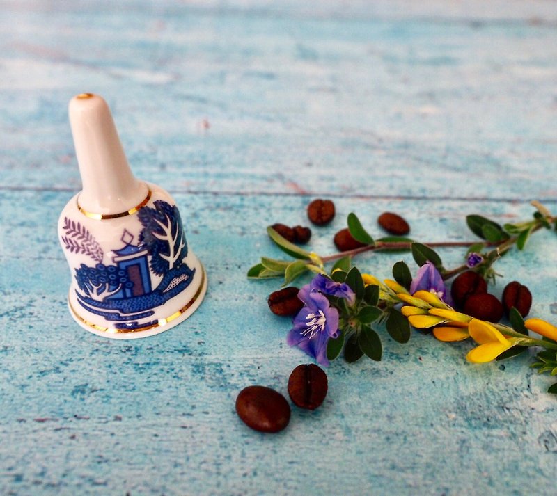 British porcelain flower cute bell C - Items for Display - Porcelain 