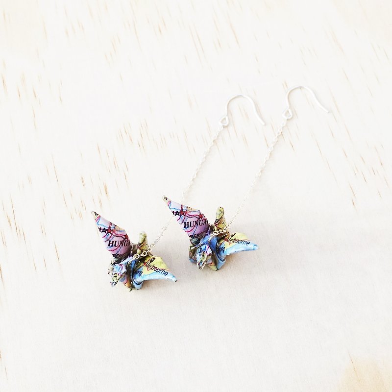 Paper crane map pendant earrings/ - ต่างหู - กระดาษ สีน้ำเงิน