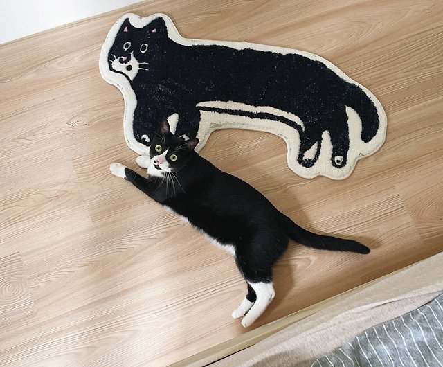 ame soeur illustration co-branded cat floor mat / Mercedes meow