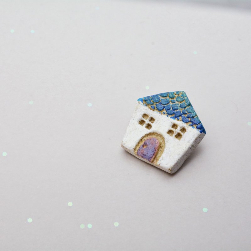 虹霓彩藝Rainbow-neo 小屋 手作陶土別針 擴香胸針H-002 - 胸針 - 陶 