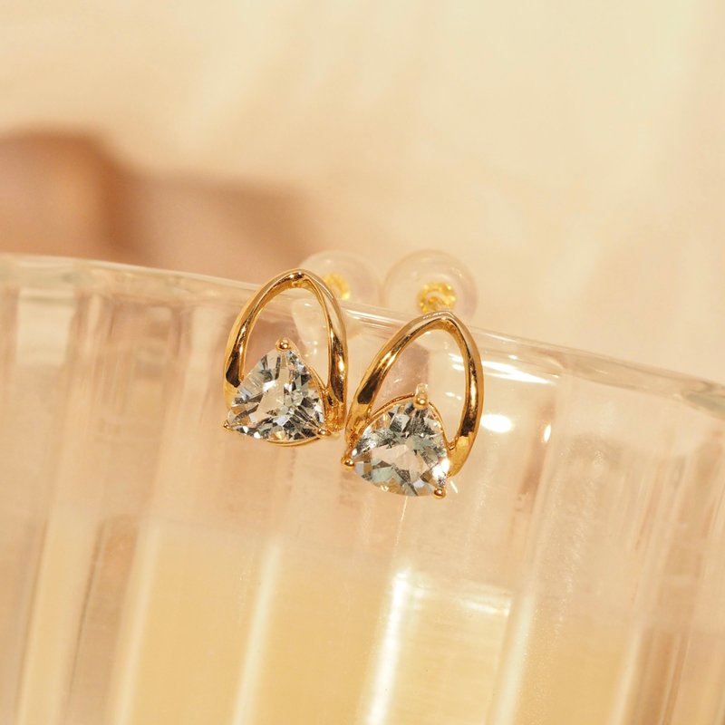 18K金海藍寶石耳環 18K Gold The Aquamarine Trillion Earrings - 耳環/耳夾/耳骨夾 - 貴金屬 