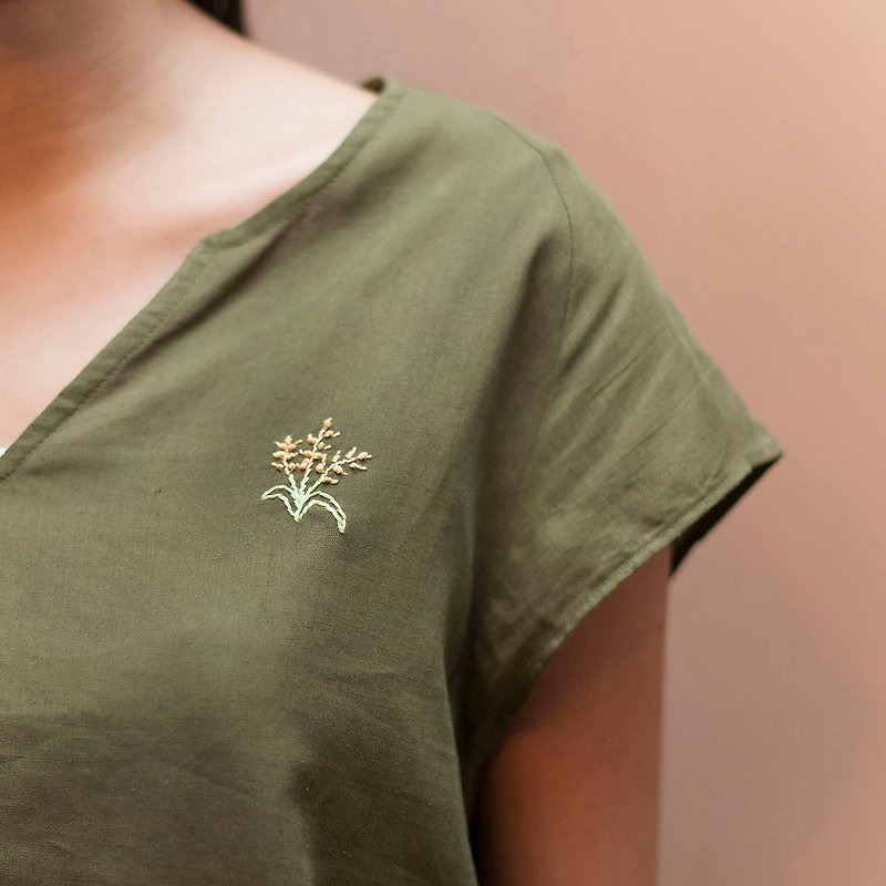 ダークグリーンのコットンリネンシャツ-刺繡ライス - トップス - コットン・麻 多色