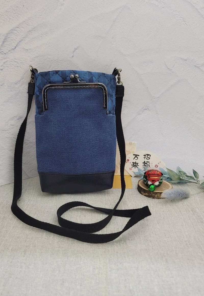 三隔層萬用口金包 旅行用隨身包 斜背包 手機包 護照包 - 側背包/斜背包 - 棉．麻 藍色