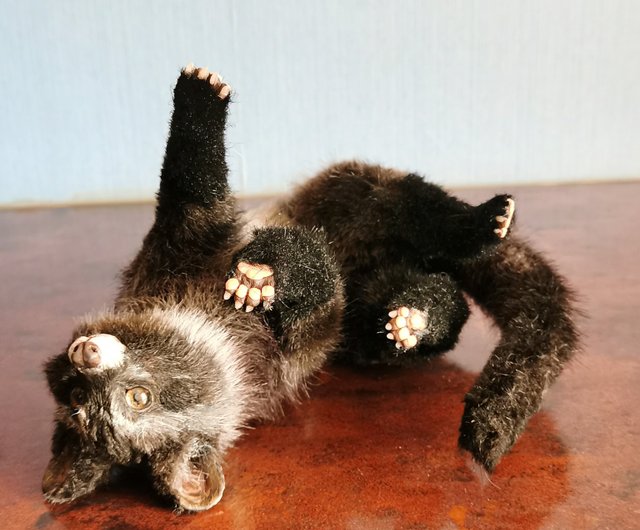 Civeta エキゾチックでリアルな動物のぬいぐるみ アートドール ポーズ