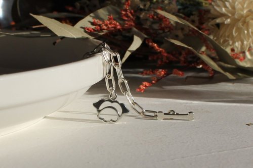シルバー925　お魚くわえた猫ちゃんマンテルブレスレット        