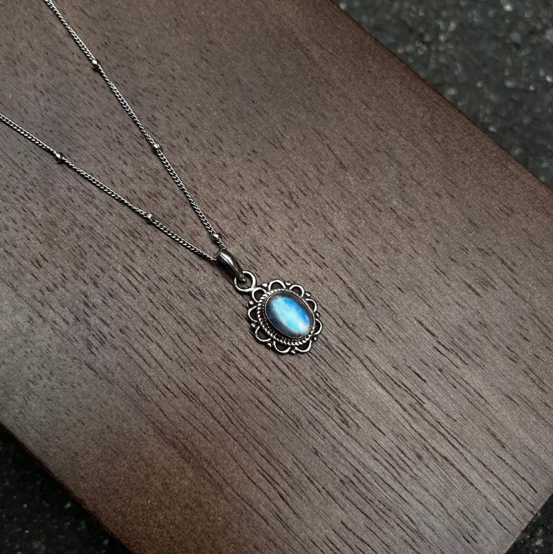 Xiyingyao 925 Silver moonstone natural stone necklace clavicle chain necklace ethnic style retro hippie - สร้อยคอ - คริสตัล สีเงิน