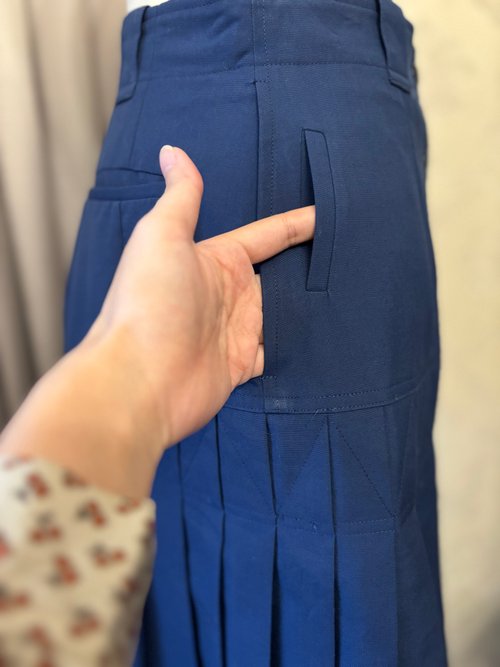 Navy blue skirt with pockets australia sale