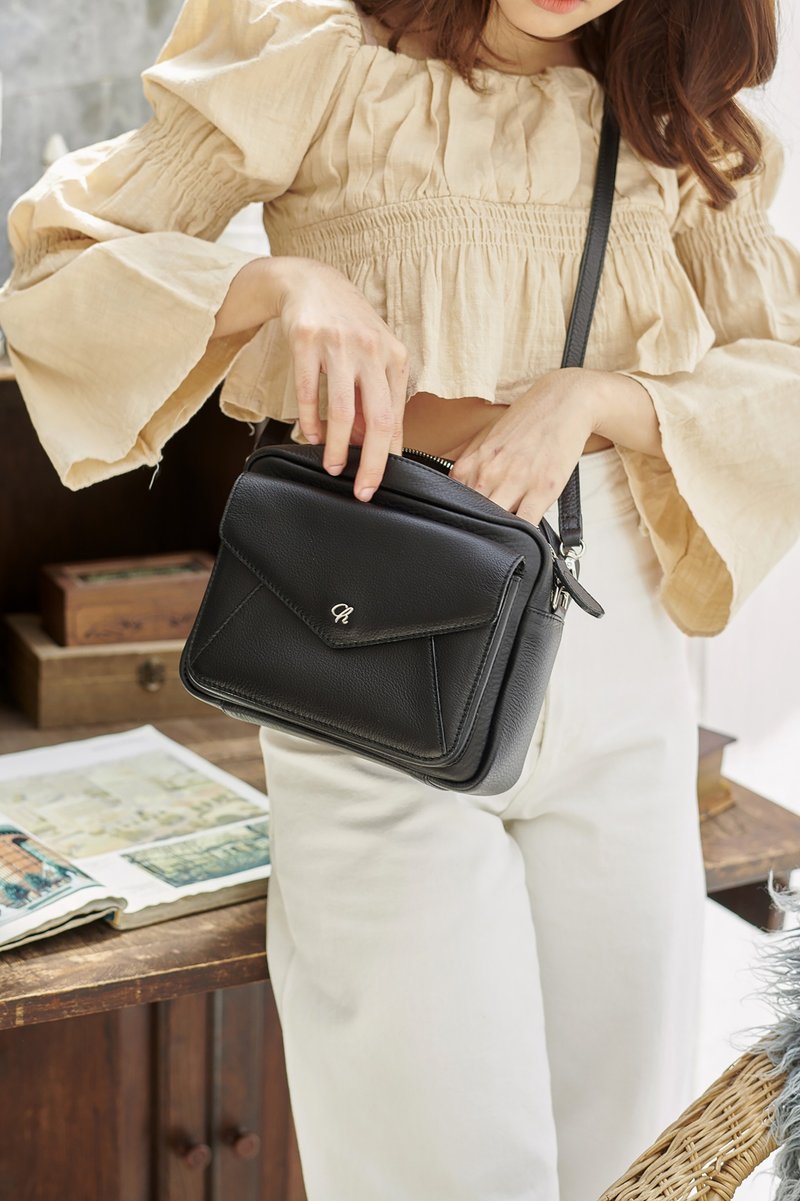 Molly (Black) :  Crossbody bag, Cow leather, Black Light weight - 手提包/手提袋 - 真皮 黑色