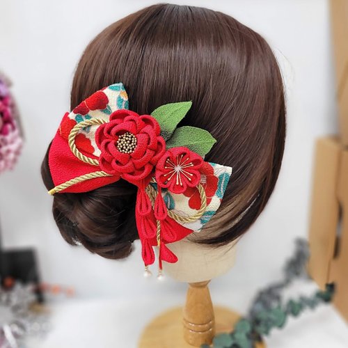 馨手作 Cindy's hand made 【つまみ細工】紅椿花蝴蝶結兩件式套組 夾+彈跳夾 和風髮飾